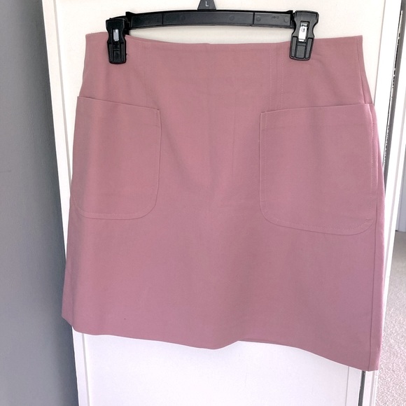 LOFT Outlet 10 Petite patch pocket mini skirt NWT - Picture 3 of 10
